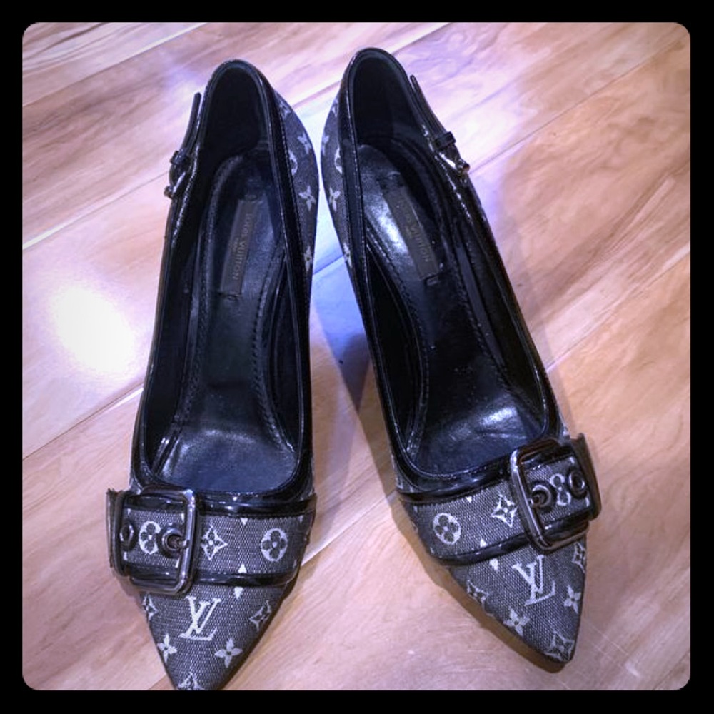 Louis Vuitton idylle pointed toe pumps